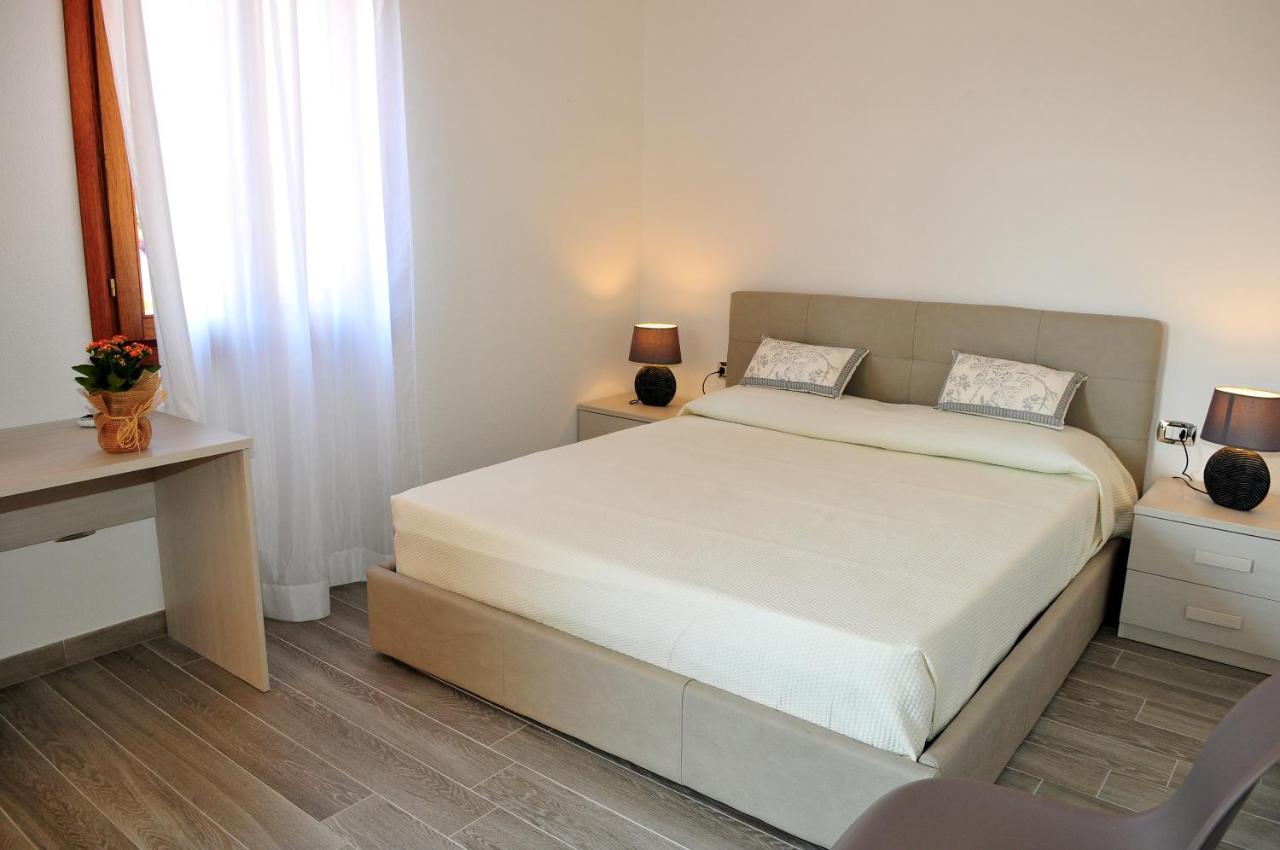 Bed and Breakfast Brezza di Mare San Teodoro  Esterno foto